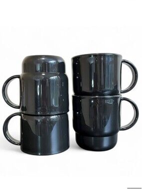 Tupperware Set of Four Acrylic Stackable Coffee Mugs - Size 10oz Each